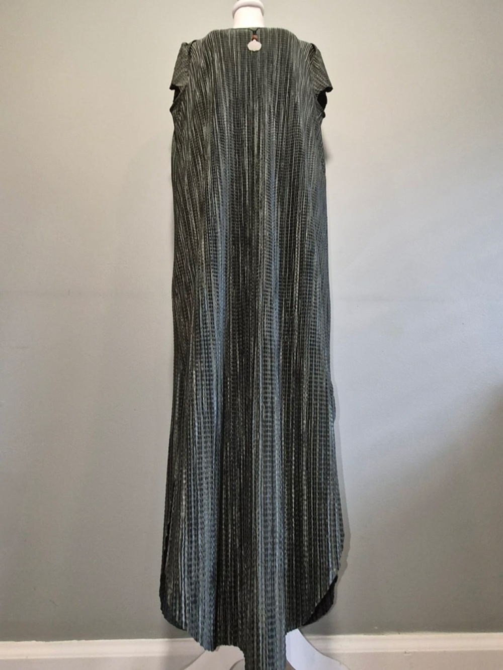 Sabina Musayev Anthropologie Textured Pleated Crinkle Moss Green Maxi Dress M